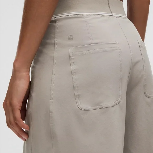 NWT LULULEMON - Swift Relaxed Short 9" Logo Waist - $78 - XL - Picture 5 of 11